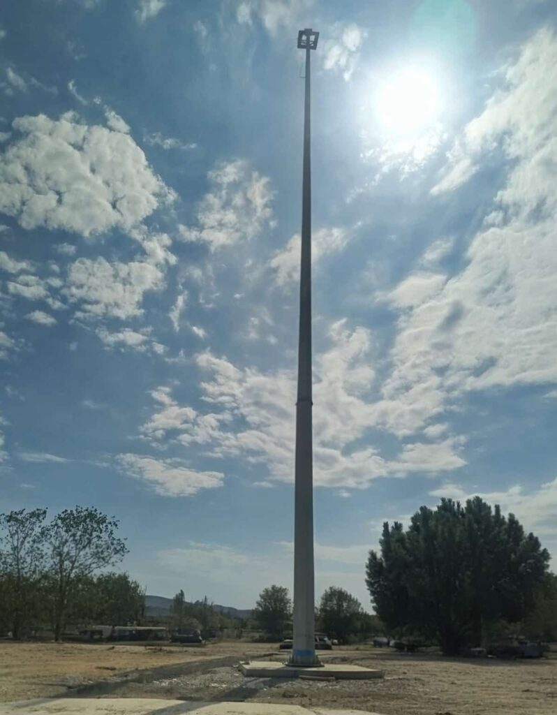 Galvanizli çelik 35 metre kamera direği – dış mekan kullanımı